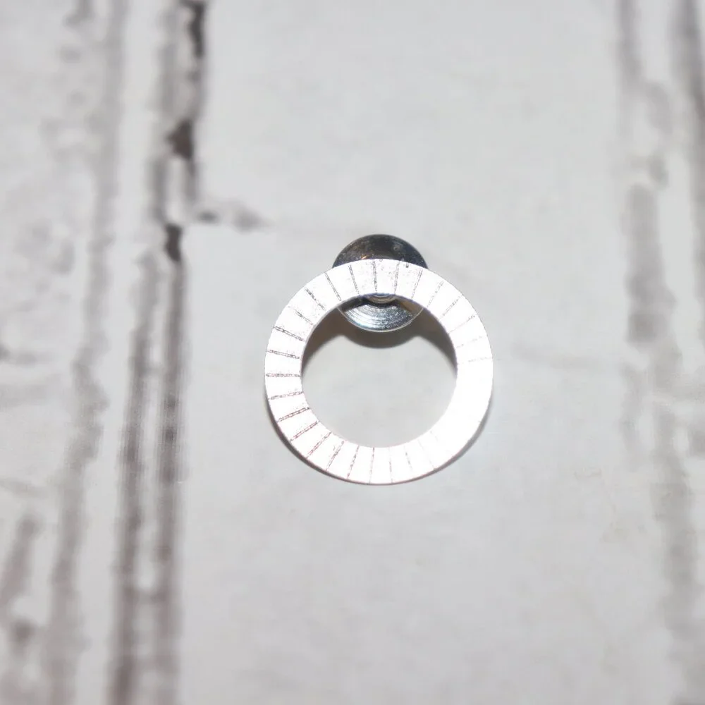 Vintage silver circle brooch lapel pin TSA 7/8